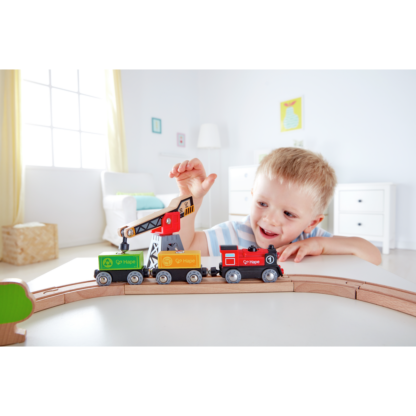 Pista con locomotiva a batteria e gru HapeE3731 - immagine 2